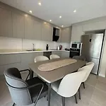 Villa Rueyam 1